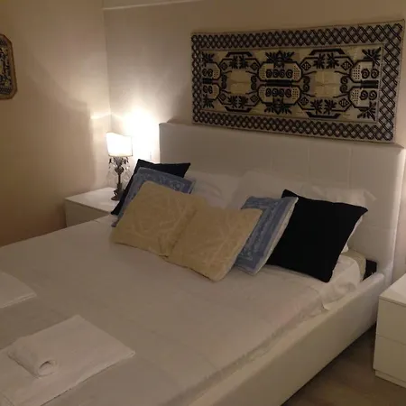 Carlos I Couette-café Cagliari