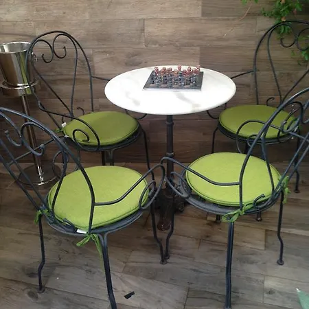 Carlos I Couette-café Cagliari