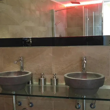 Bed & Breakfast Carlos I 3*